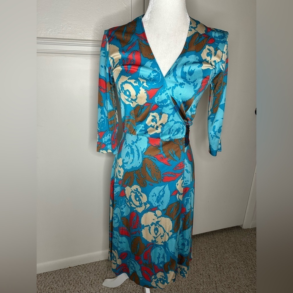 Flora Kung Elegant Blue V-Neck 100% silk Wrap Dress size 6